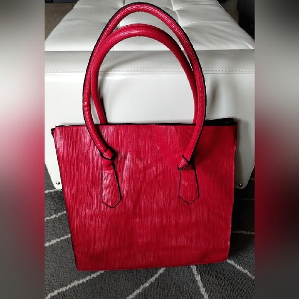 Red Tote - Picture 2 of 14